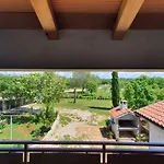 Apartment And Rooms Hacienda Stelio